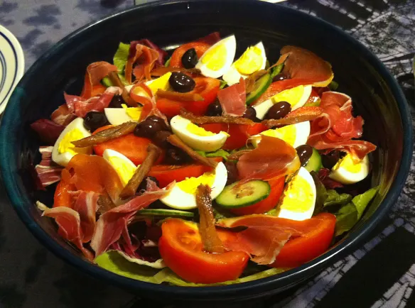 Best Ensalada Mixta Near Me: A Real Guide to Spain's Simplest, Most Satisfying Salad